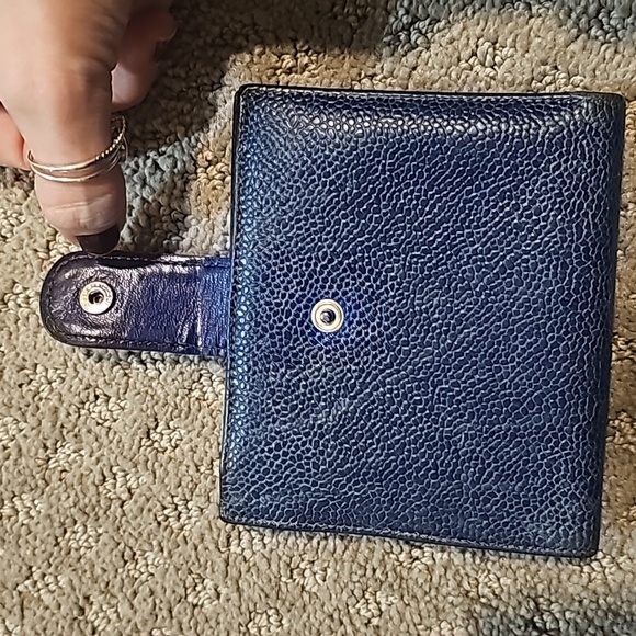 Authentic Chanel CC Logo Caviar Skin Leather Wallet - Picture 6 of 12